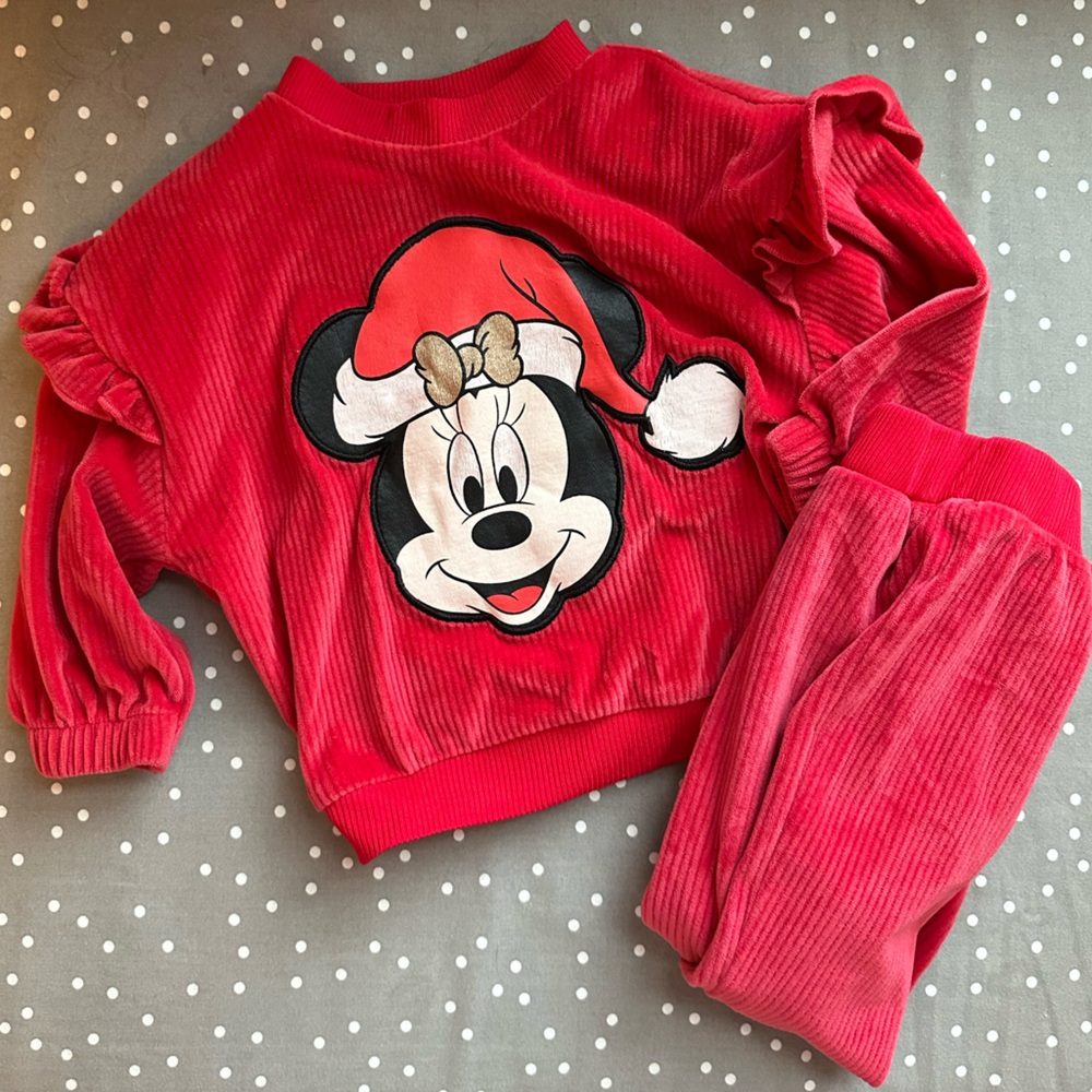 Christmas Minnie Sweatsuit. 18 Month. Disney Mickey Santa.